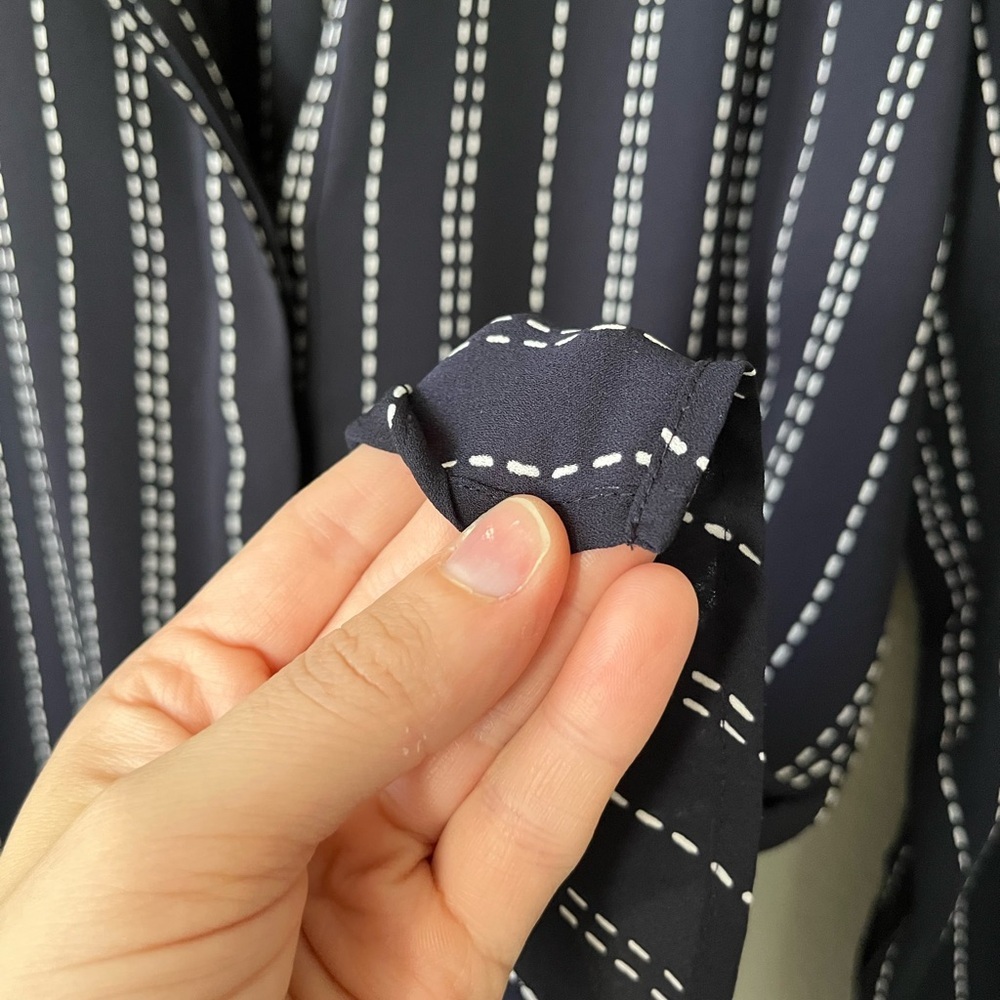 Ann Taylor Navy Button Down White Stitching Blouse Women's Size S - Picture 16 of 16